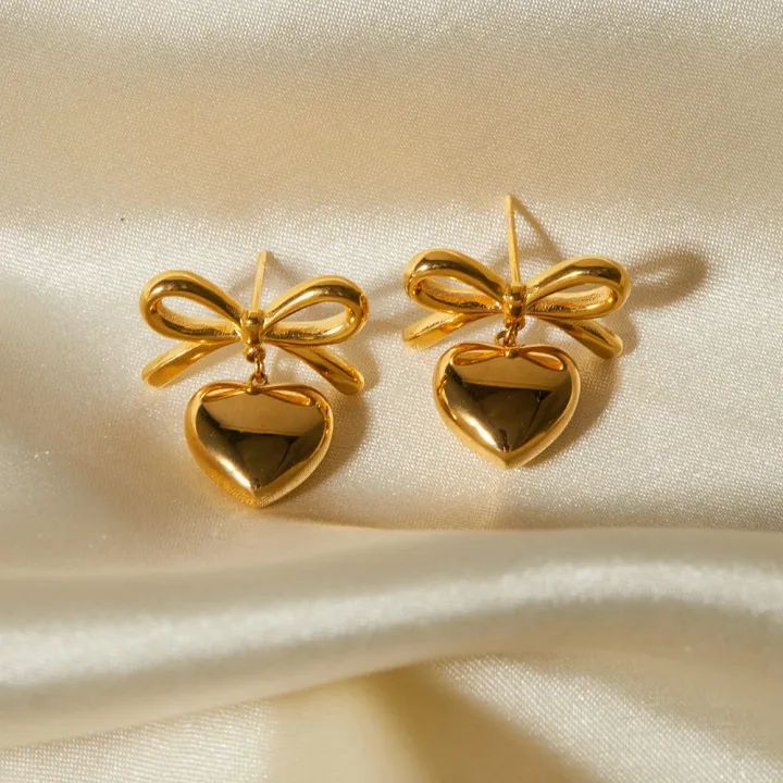 Stillness Heart Bow Necklace for Women