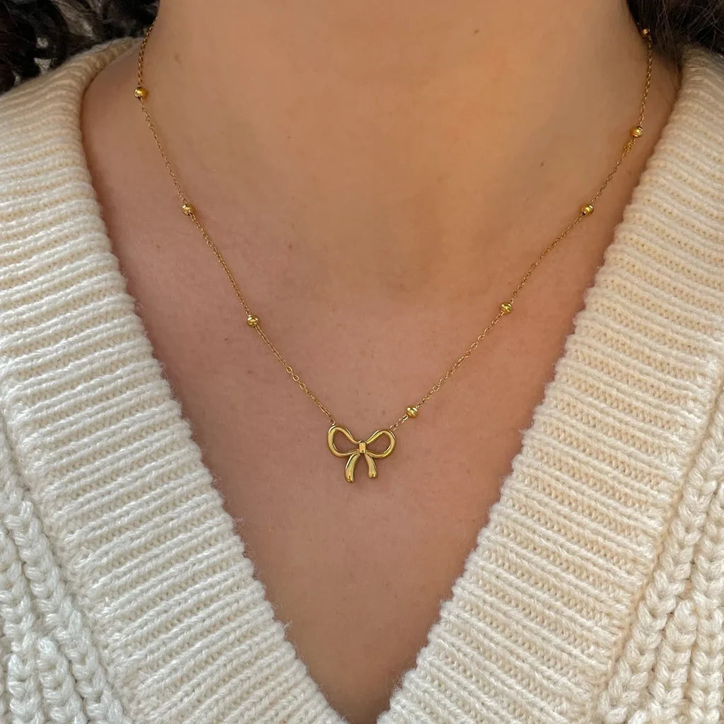 Stillness Ribbon Grace Necklace for Women