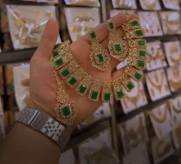 Royal Zircon Emerald Necklace Set for Women