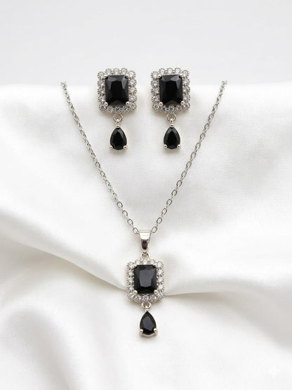 Radiant Zircon Locket Set for Women – Elegant Everyday Collection